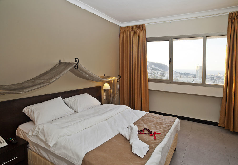 Market Hotel Haifa Bagian luar foto