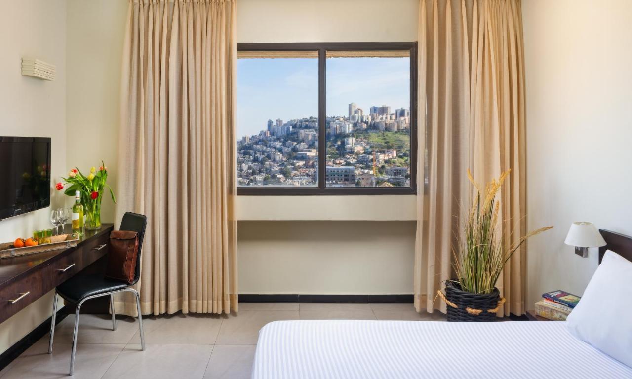 Market Hotel Haifa Bagian luar foto