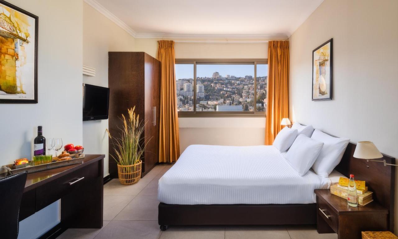 Market Hotel Haifa Bagian luar foto